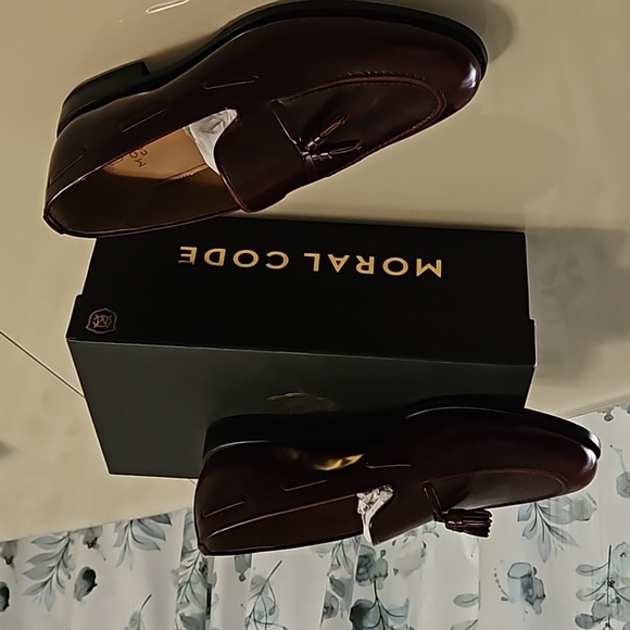 Size 12 wine color moral code shoe - Picture 2 of 4
